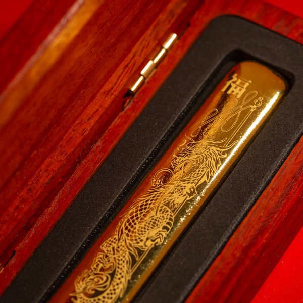 Scottsdale Mint 8.88 Oz Gold Lucky Dragon Bar